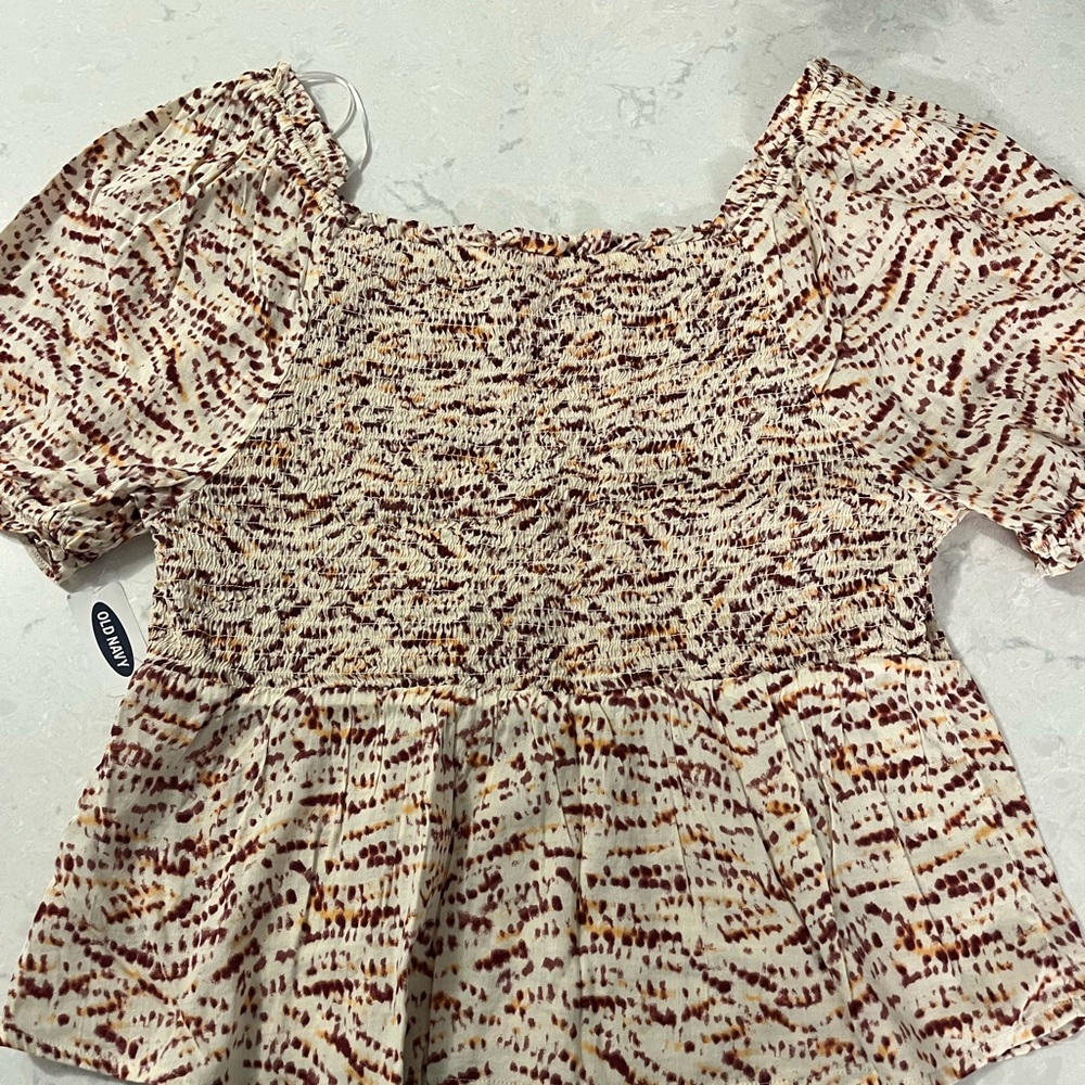 NEW, NEVER WORN Old Navy Top